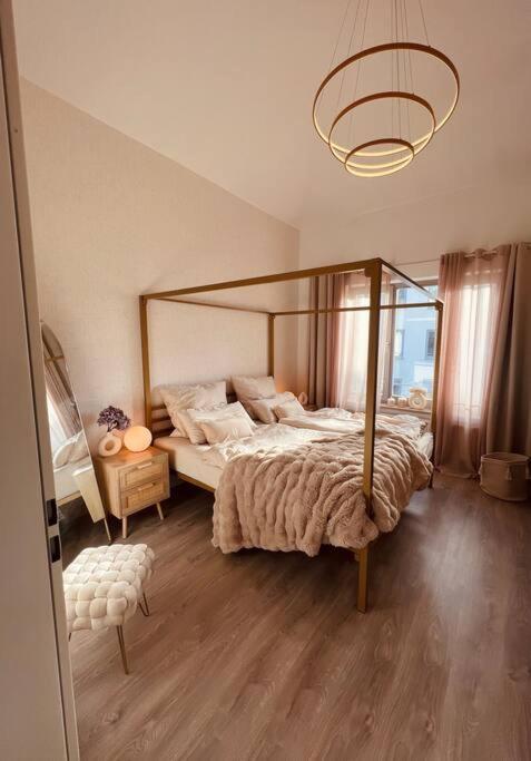 Amalfi Home - Stylish Apartment With Terrace シェーネフェルト エクステリア 写真