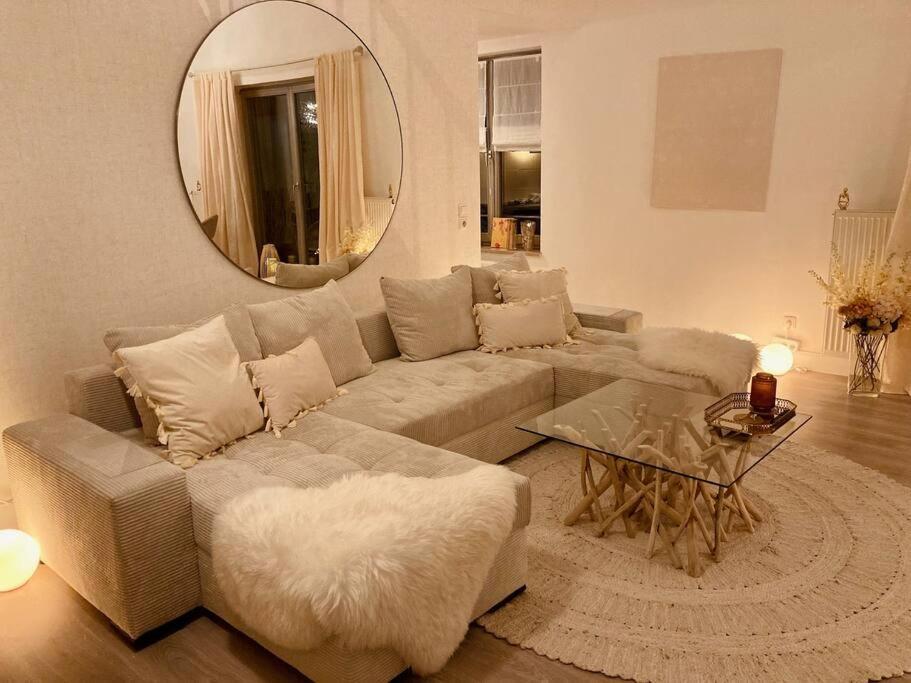 Amalfi Home - Stylish Apartment With Terrace シェーネフェルト エクステリア 写真
