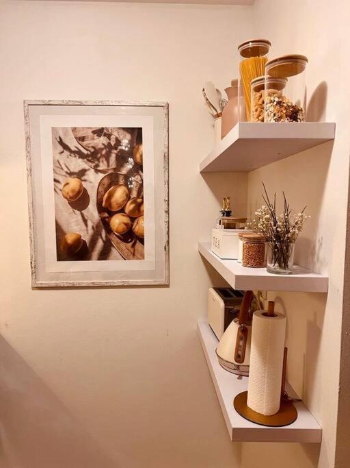 Amalfi Home - Stylish Apartment With Terrace シェーネフェルト エクステリア 写真