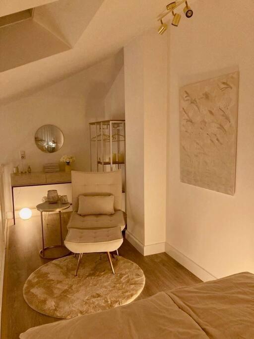 Amalfi Home - Stylish Apartment With Terrace シェーネフェルト エクステリア 写真