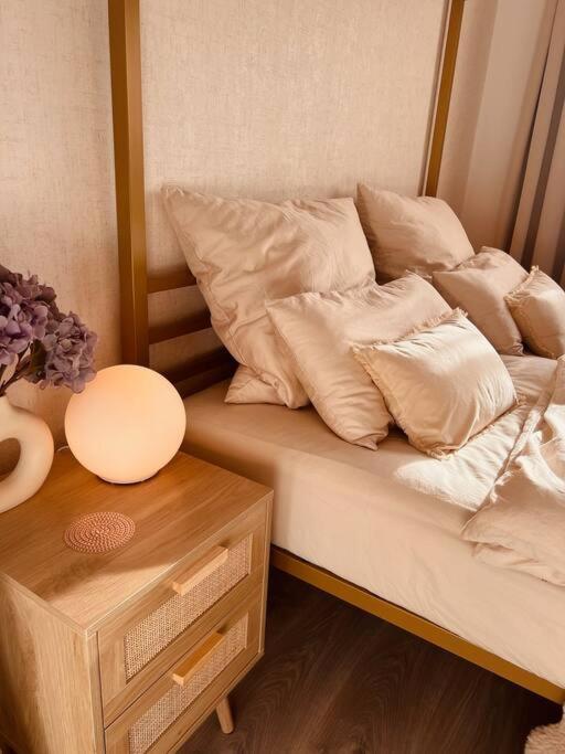 Amalfi Home - Stylish Apartment With Terrace シェーネフェルト エクステリア 写真