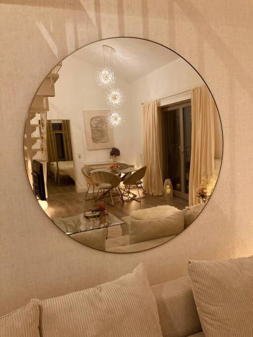 Amalfi Home - Stylish Apartment With Terrace シェーネフェルト エクステリア 写真