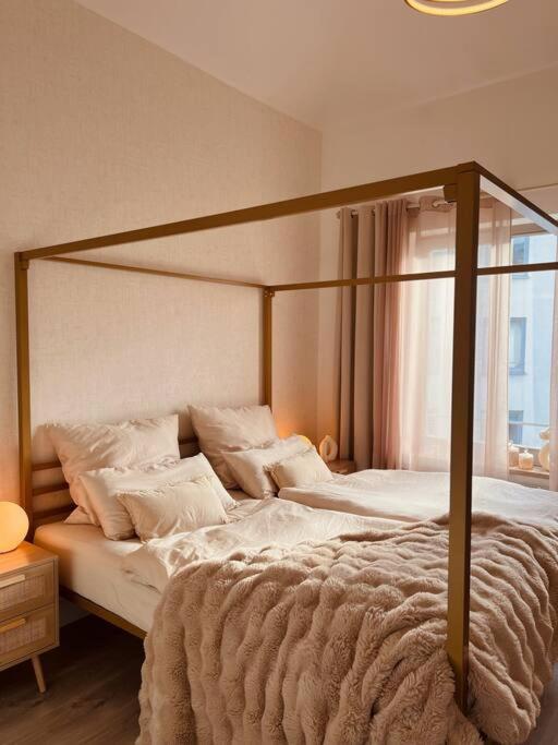 Amalfi Home - Stylish Apartment With Terrace シェーネフェルト エクステリア 写真
