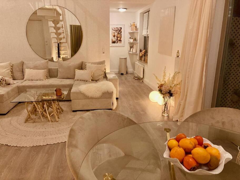 Amalfi Home - Stylish Apartment With Terrace シェーネフェルト エクステリア 写真