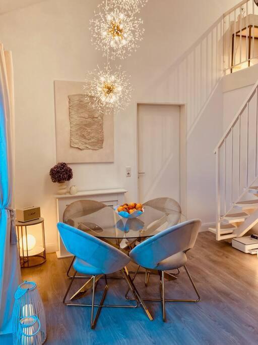 Amalfi Home - Stylish Apartment With Terrace シェーネフェルト エクステリア 写真
